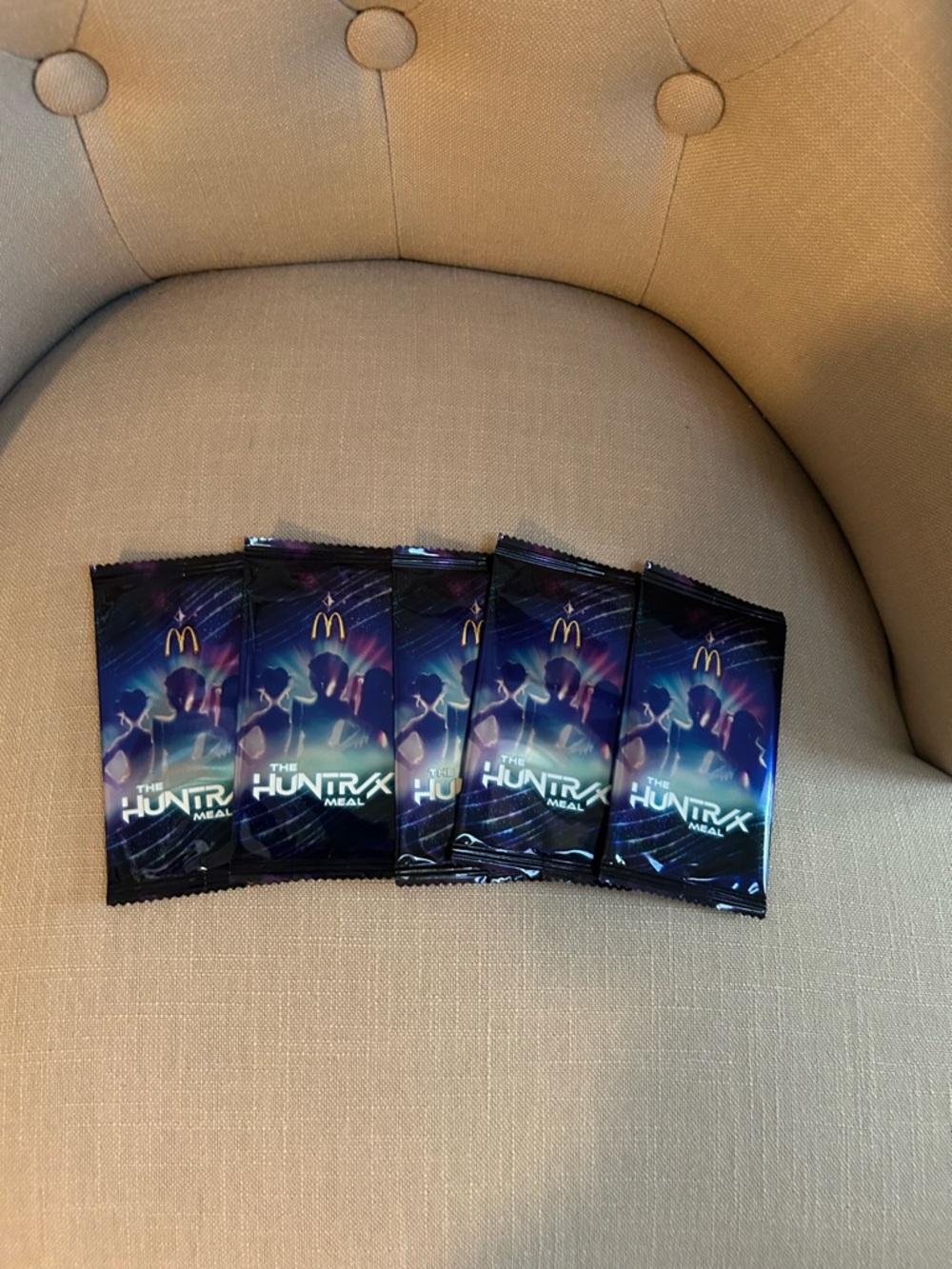 McDonald's The Huntrx Meal Collectable Cards. ( set of 5)